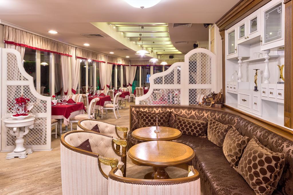 Hotel Club Central Hisarya Exterior photo